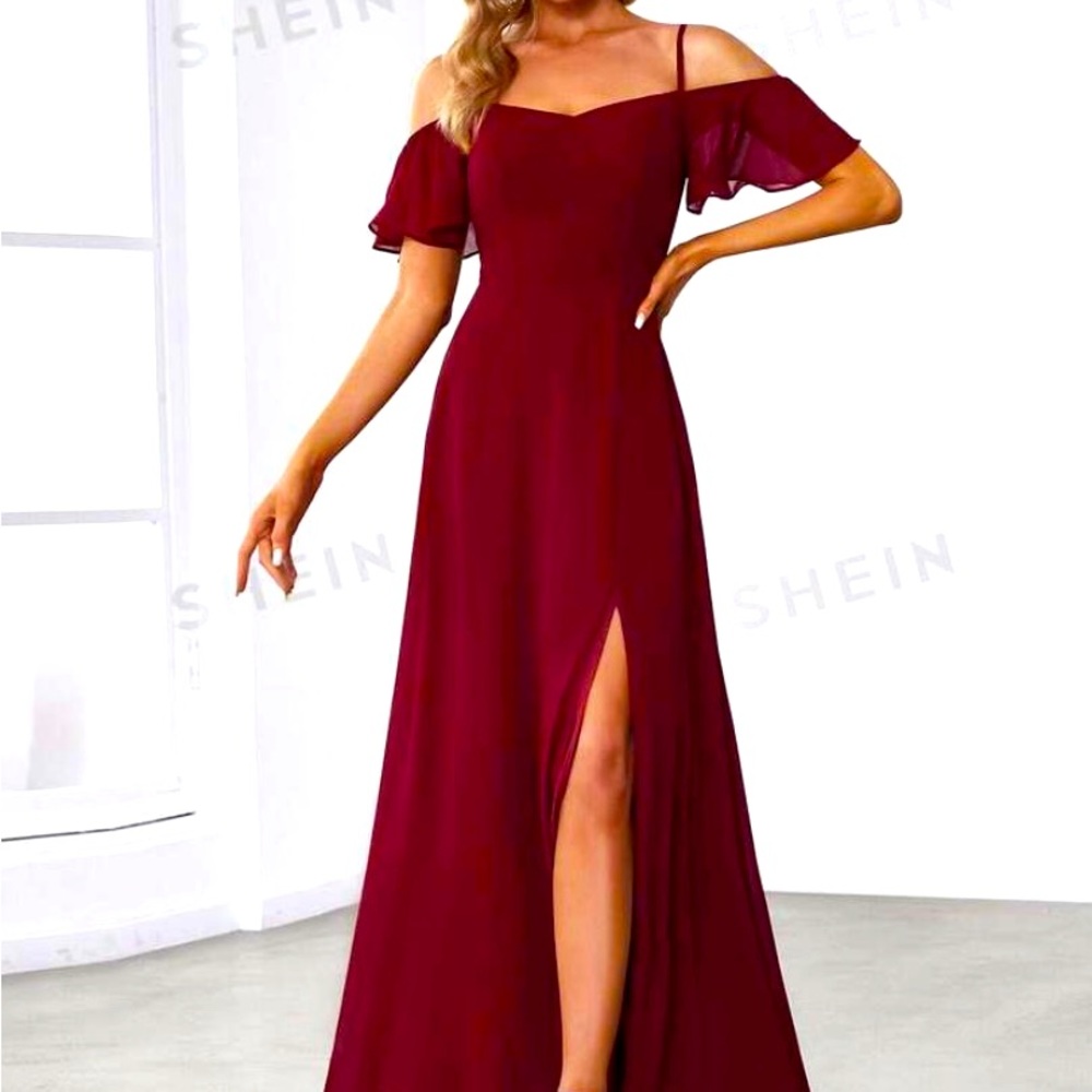 Burgundy dress. New and Never worn.Size 14 (please see measurements in photo)